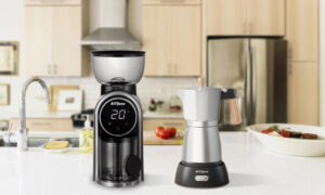 How to Brew Barista-Level Coffee at Home with Just Two Tools (Burr Grinder + Moka Pot)